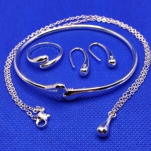 Silver Minimalist Necklace Collection